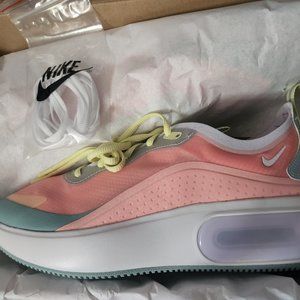 NEW Nike Air Max Dia